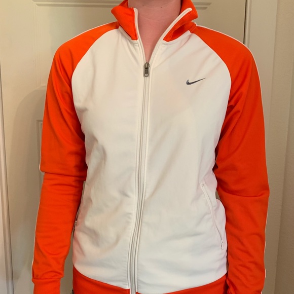 nike white and orange sweatshirt